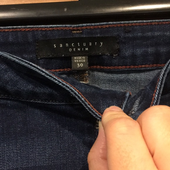 Distressed Jeans - Picture 4 of 8